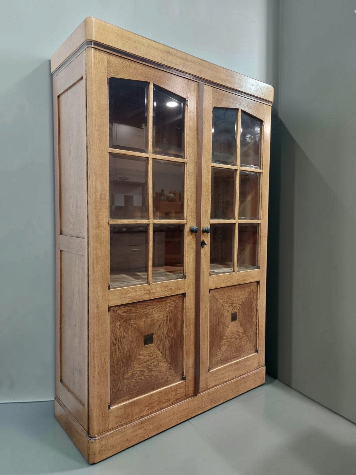kast Amsterdamse School Art Deco boekenkast/vitrinekast, Ophalen
