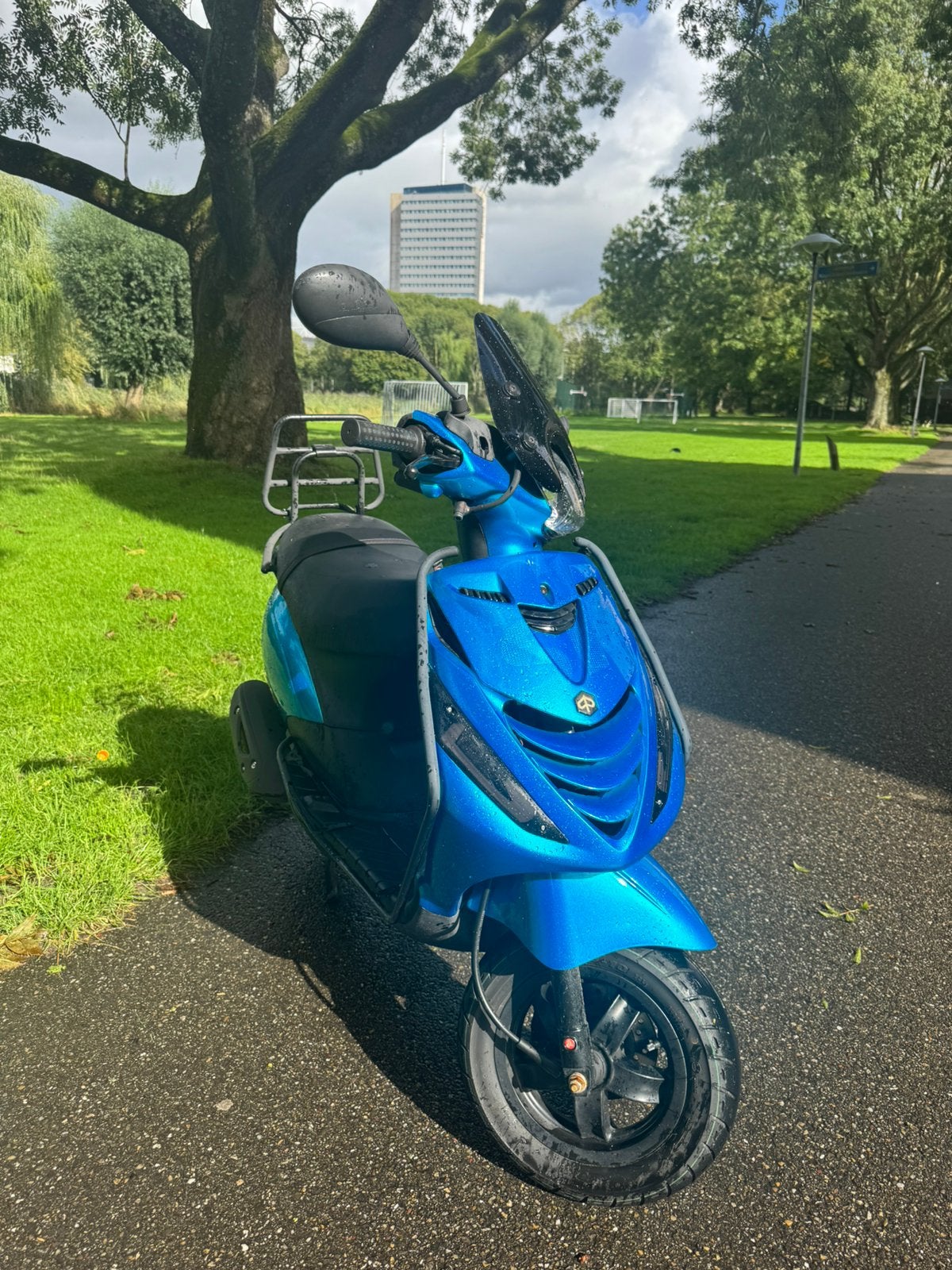 Piaggio Zip 2022 45km/u, Fietsen en Brommers, Ophalen, Maximaal 45 km/u, Zip, Zo goed als nieuw