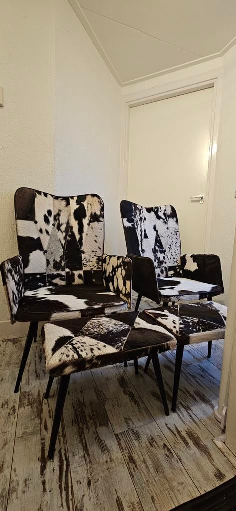 Fauteuil met voetensteun - Zwart/wit koeienhuid look, Ophalen, Overige materialen, 75 tot 100 cm, Zo goed als nieuw