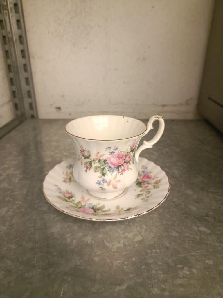 Vintage Royal Albert Old Country Roses theekop en schotel, Ophalen of Verzenden