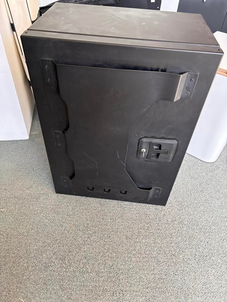 Sequoia Cargo Box 700 - 130L ruimte. Nieuw 950 euro nu 150, Caravans en Kamperen, Ophalen, Gebruikt