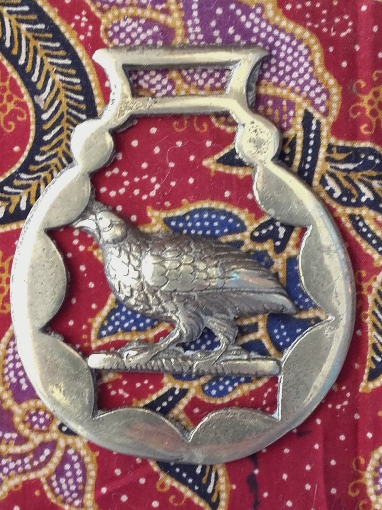 Antiek kleppermannetje uit Engeland met een kwartel 9,8 cm., Ophalen of Verzenden, Koper