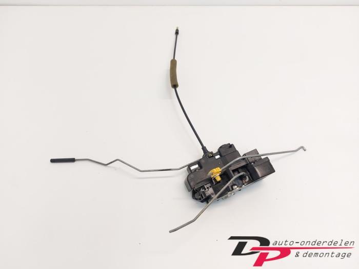Deurslot Mechaniek 4Deurs links-voor van een Opel Antara, Gebruikt, -, -, Opel