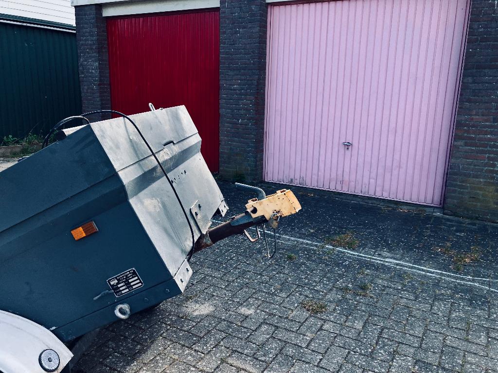 Aanhanger Saris, Ophalen, Gebruikt