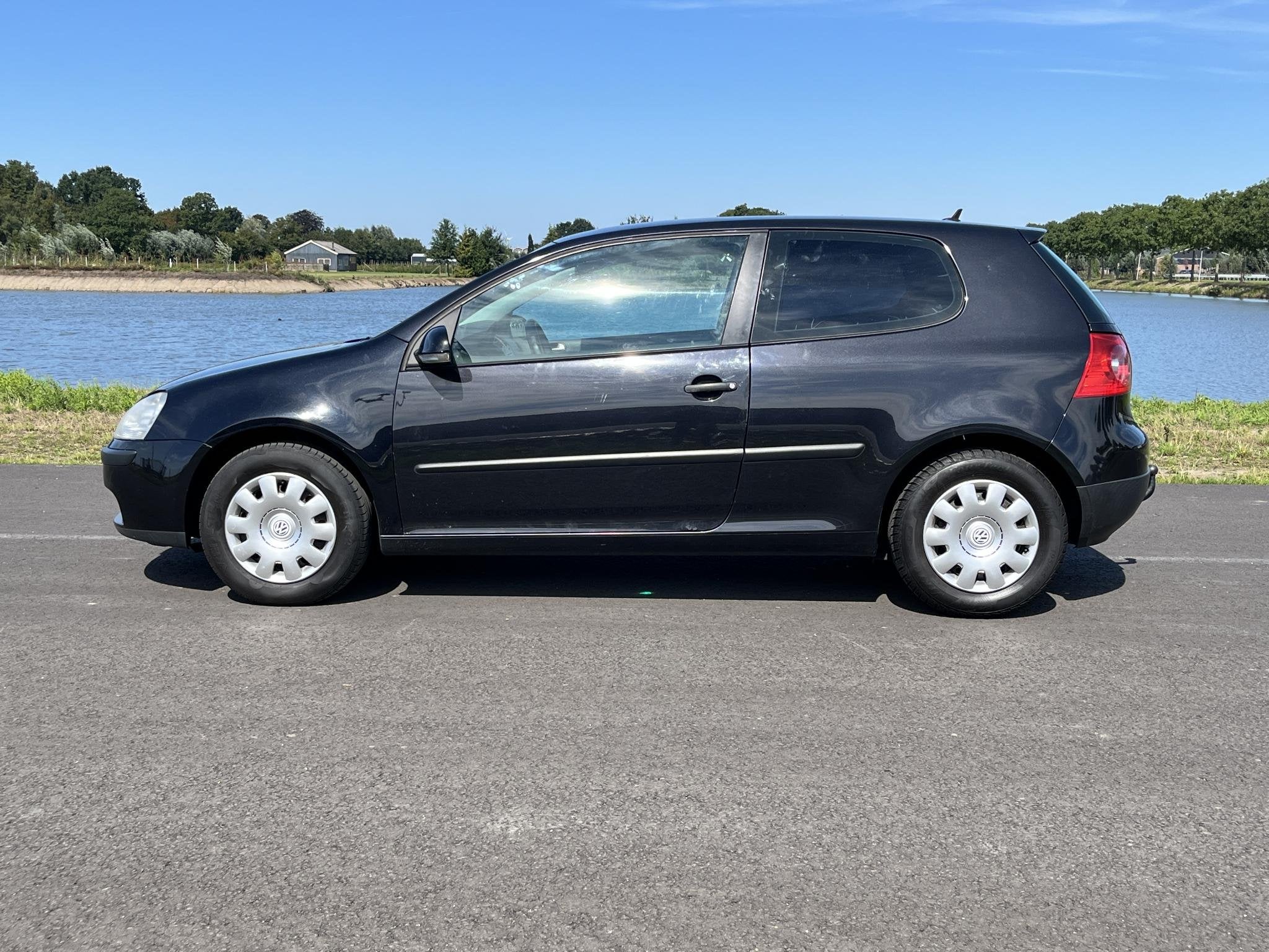 Volkswagen Golf 1.6 Trendline Nieuwe APK! Clima, cruise, tre, Voorwielaandrijving, Stof, Gebruikt, Zwart