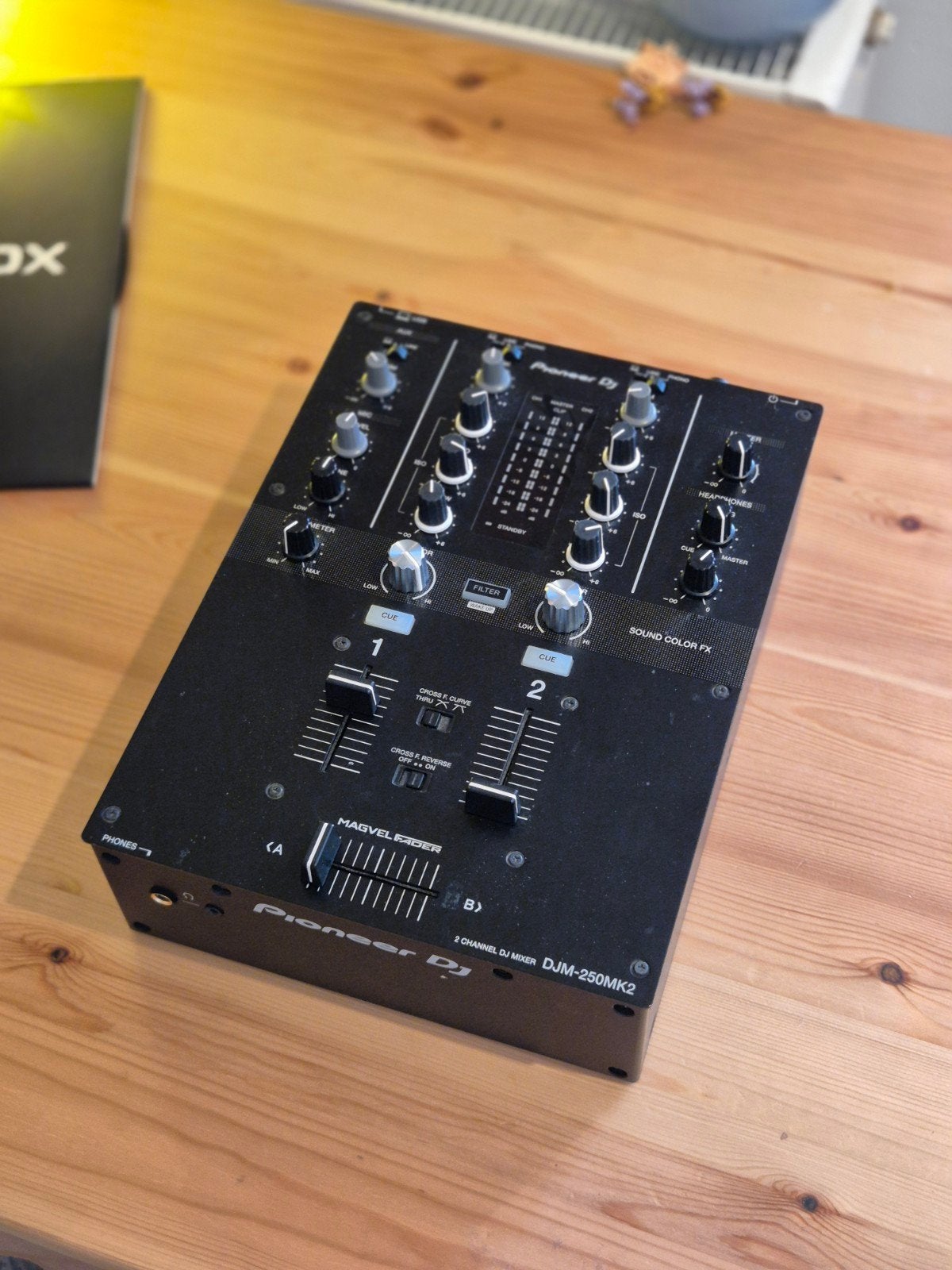Pioneer DJM-250MK2 2-kanaals DJ-mixer met DVS, Ophalen of Verzenden, Gebruikt, Minder dan 5 kanalen, Microfooningang