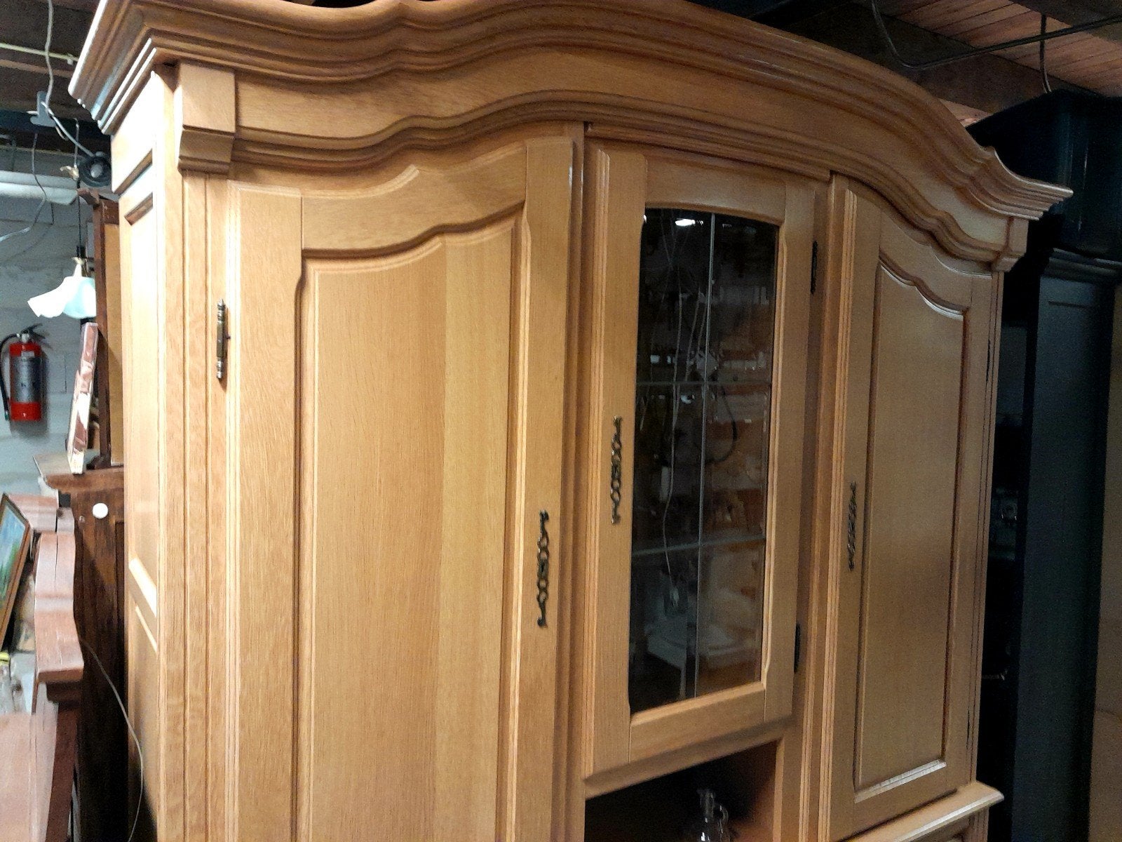 Grote kast met glazen deur, glasplaatjes en verlichting, Ophalen, Gebruikt, Glas, Met deur(en)
