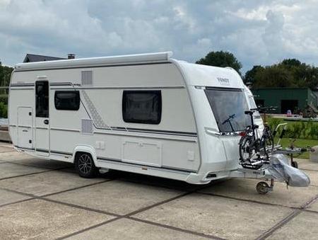 Fendt Bianco Activ 550 KMG 2023 met alles er op en eraan!, Caravans en Kamperen, Overige typen, 7 tot 8 meter, Treinzit, Particulier