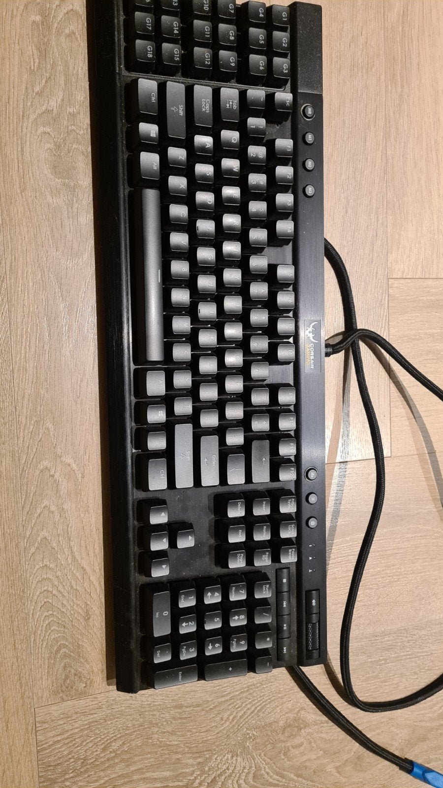 corsair k70 mechanisch toetsenbord led, Computers en Software, Ophalen, Zo goed als nieuw, Qwerty, Ergonomisch