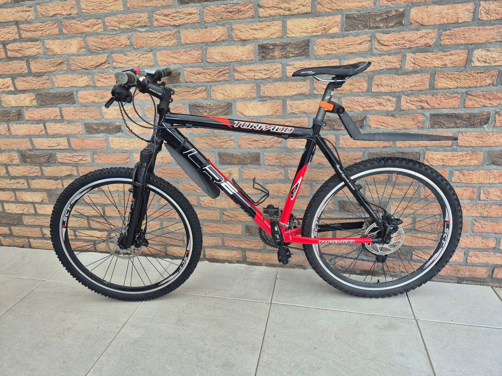 Torpado T575 Light Race 2 Mountainbike - Zwart/Rood, Gebruikt, Heren, 49 tot 53 cm, Schijfrem