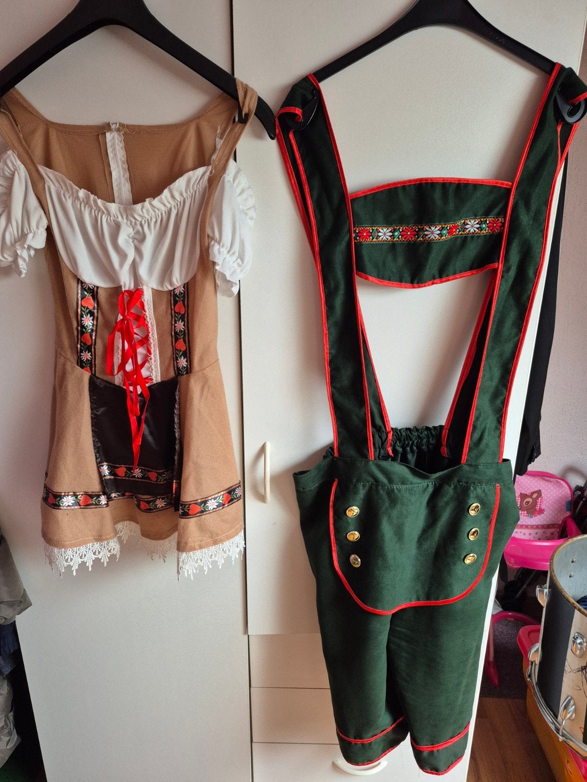 Tekoop tiroler setje man en vrouw bieden vanaf €20, Kleding | Dames, Ophalen of Verzenden, Zo goed als nieuw, Carnaval