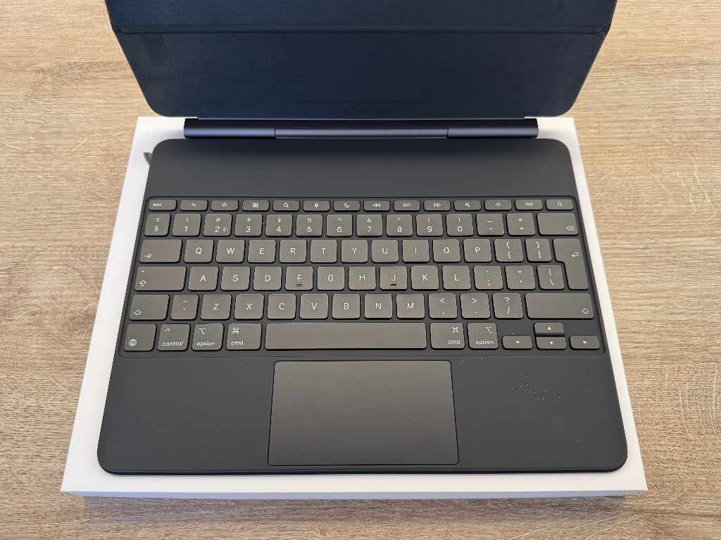 Apple iPad Magic Keyboard voor 13‑inch iPad Air - nieuwstaat, Ophalen, Opvouwbaar, Nieuw, Draadloos