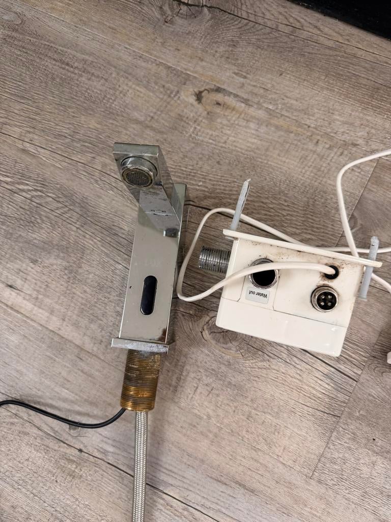 Sensor Kraan Lux - Automatische Wastafelkraan, Ophalen of Verzenden, Gebruikt, Chroom, Kraan