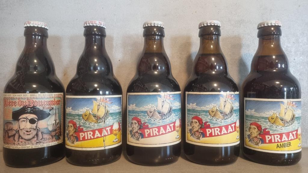Steenberge, Ertvelde: Buccaneer 92 & 4x Piraat <'92/94/94/02, Verzamelen, Biermerken, Ophalen of Verzenden, Zo goed als nieuw