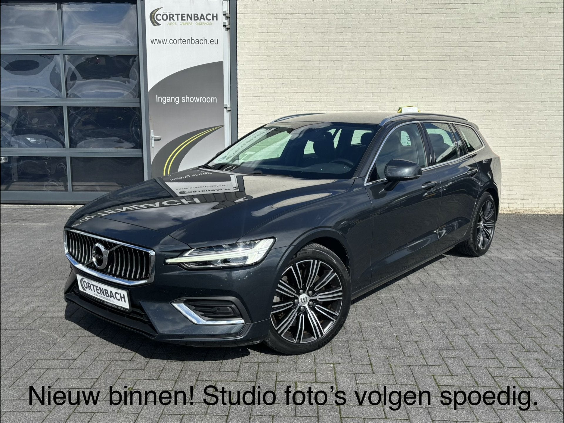 Volvo V60 2.0 T5 Inscription | Zwenkbare trekhaak | Metallic, Auto's, 12 maanden, 15 km/l, 4 cilinders, Automatische klimaatregeling