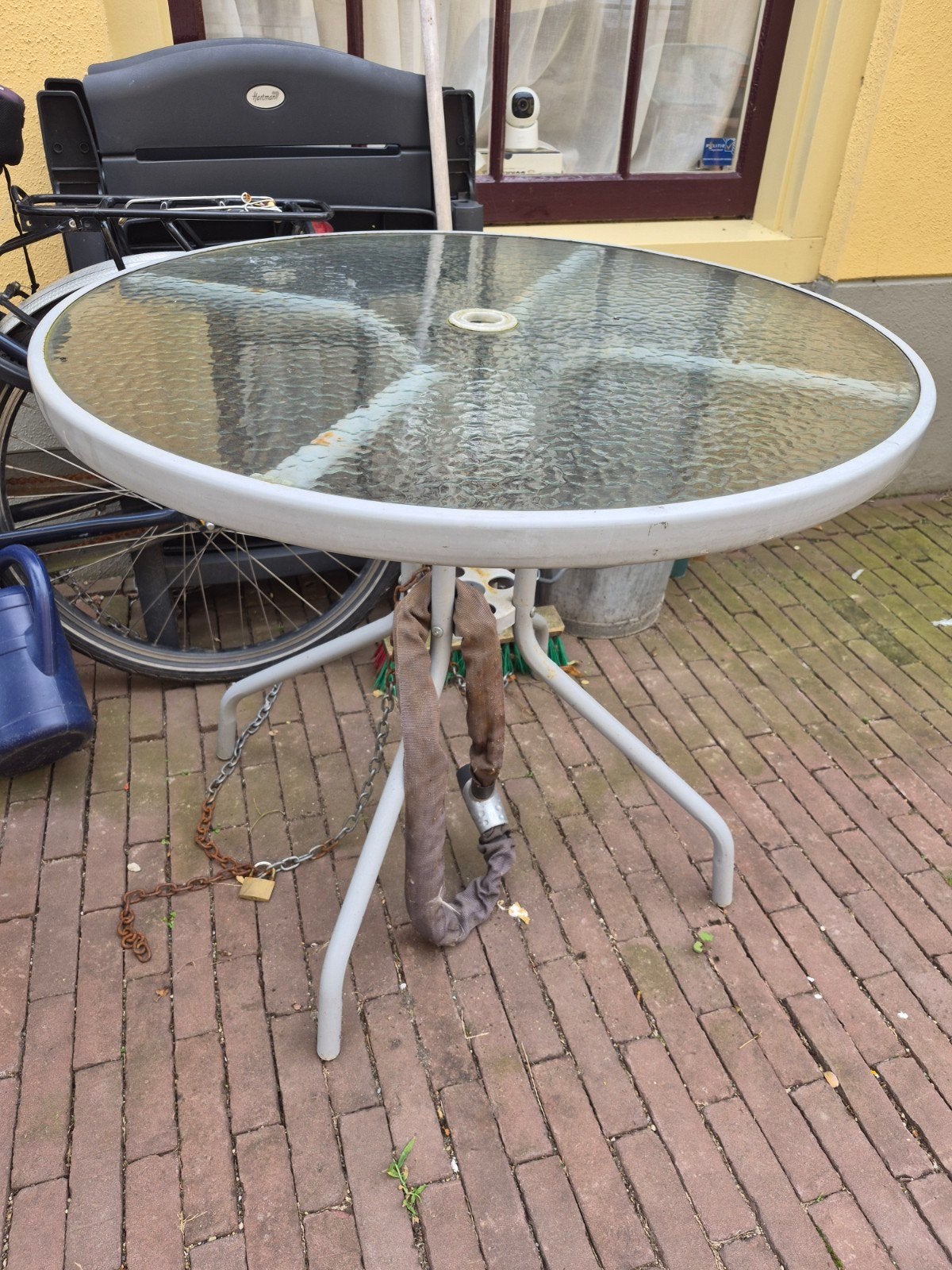 ronde tuintafel met glazen blad., Ophalen, Gebruikt, Rond, Aluminium