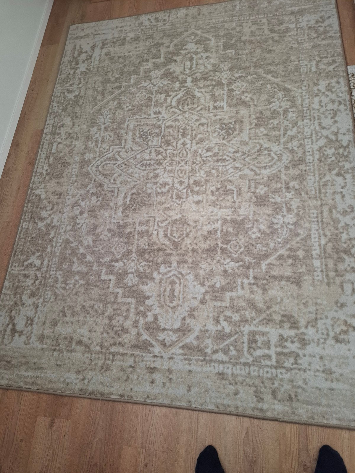 Beige/bruin vloerkleed met klassiek patroon, Ophalen, Gebruikt, 150 tot 200 cm, 200 cm of meer