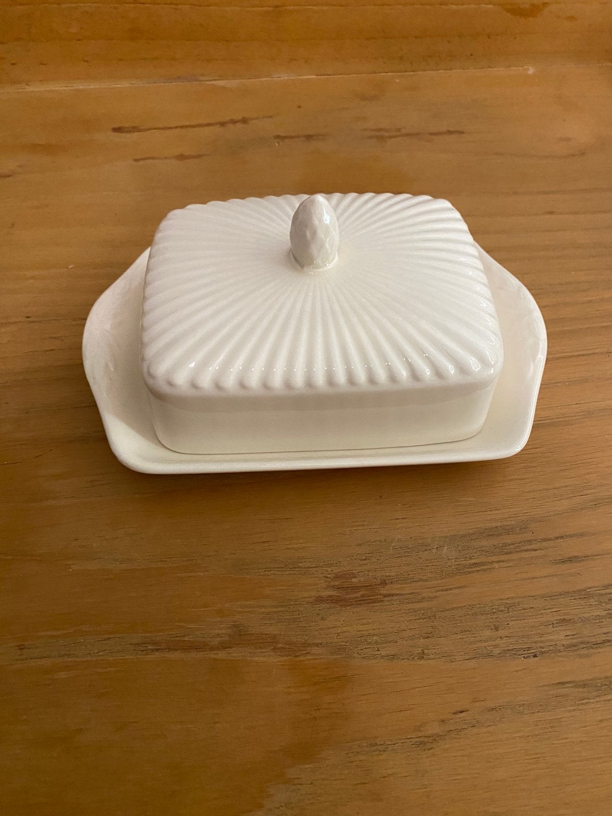 Wedgwood Edme botervloot, Ophalen of Verzenden, Zo goed als nieuw, Aardewerk, Overige typen