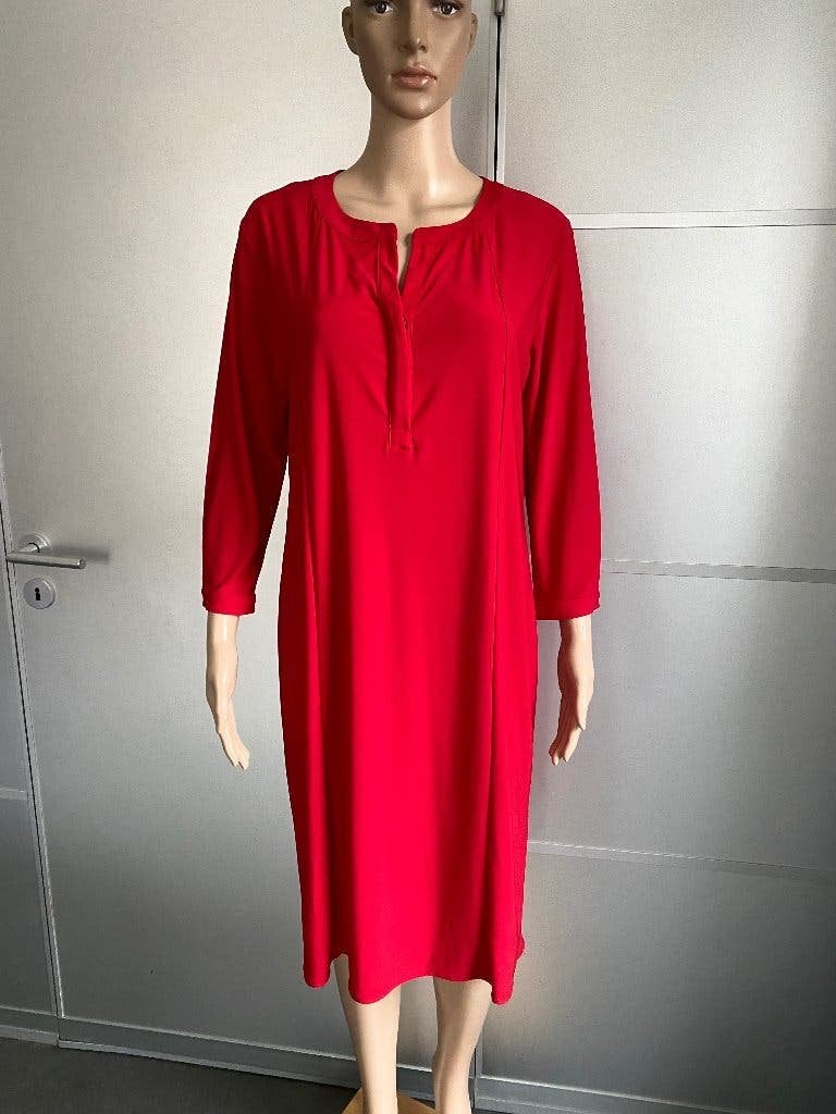 K251 Nieuw: Question maat M=38/40 jurk rood jurkje, Kleding | Dames, Maat 38/40 (M), Nieuw, Ophalen of Verzenden, Knielengte
