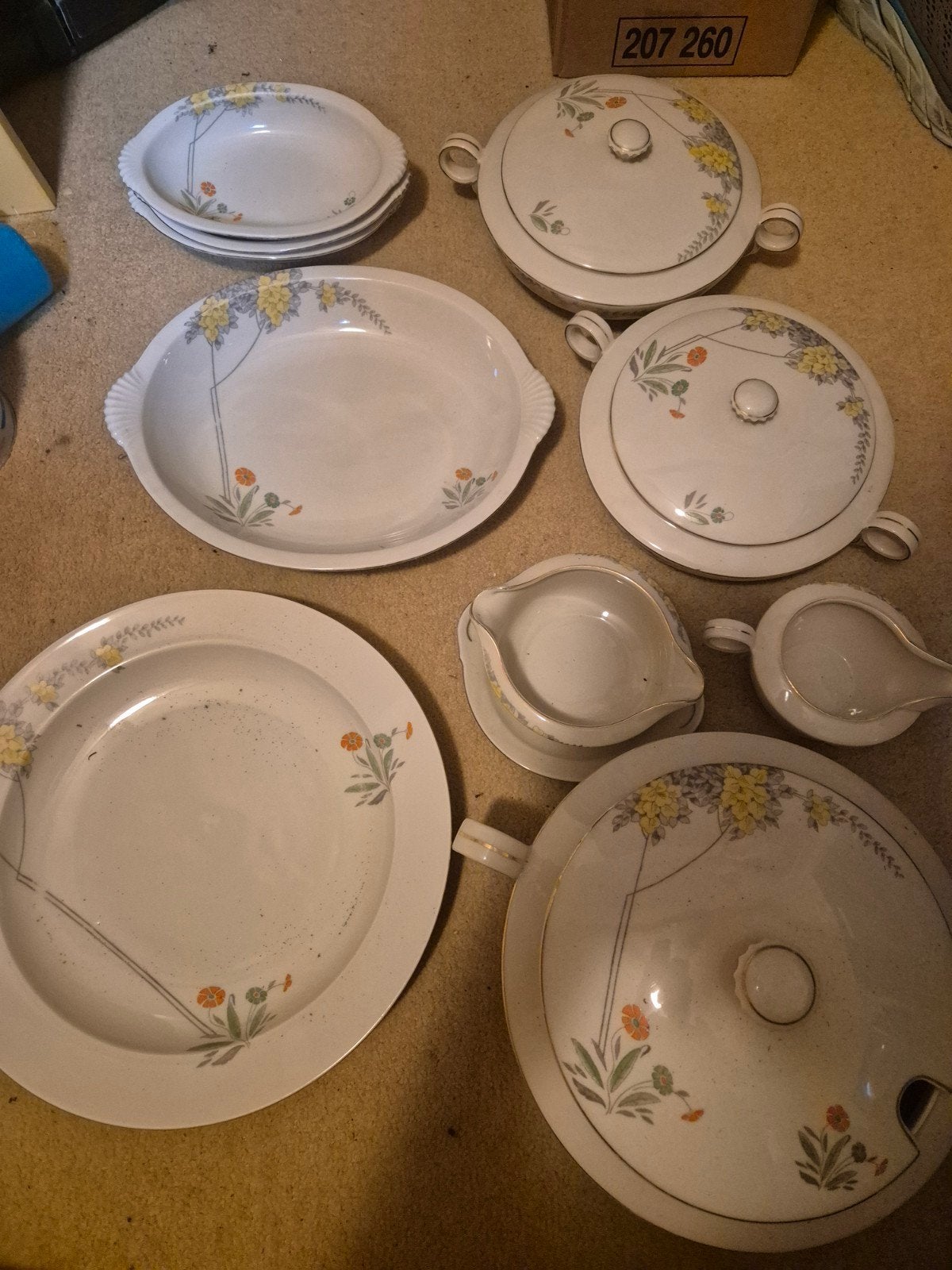 Victoria terrine, schalen en accessoires - perfecte staat, Antiek en Kunst, Antiek | Servies compleet, Ophalen of Verzenden