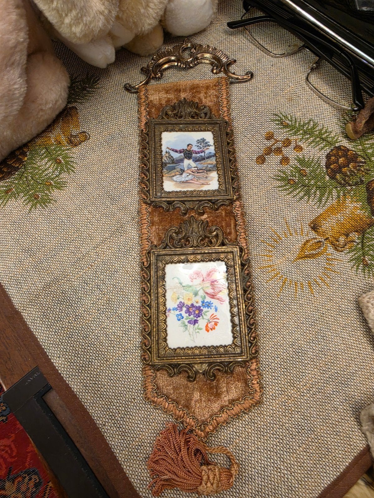 Antieke wanddecoratie met miniatuur Porseleinen tegeltjes, Ophalen of Verzenden