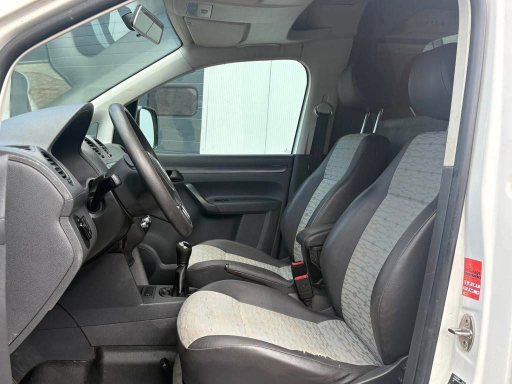Volkswagen Caddy 1.6TDI 75pk Airco Navi Trekhaak MARGE!, Auto's, Voorwielaandrijving, Euro 5, Gebruikt, 4 cilinders