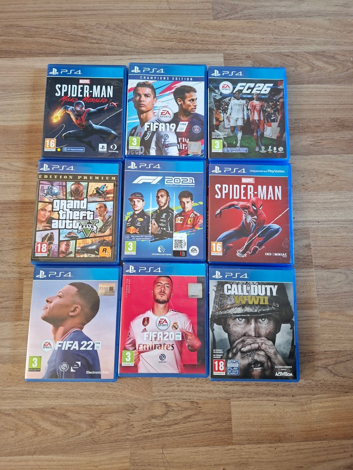 PlayStation 4 Slim met 2 controllers, 9 games en kabels, Ophalen of Verzenden, Gebruikt