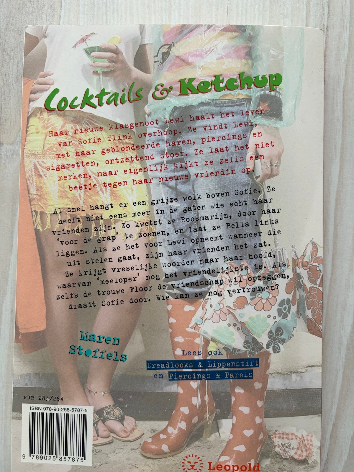 Cocktails & Ketchup - Maren Stoffels (Jeugdboek), Ophalen of Verzenden, Zo goed als nieuw, Fictie