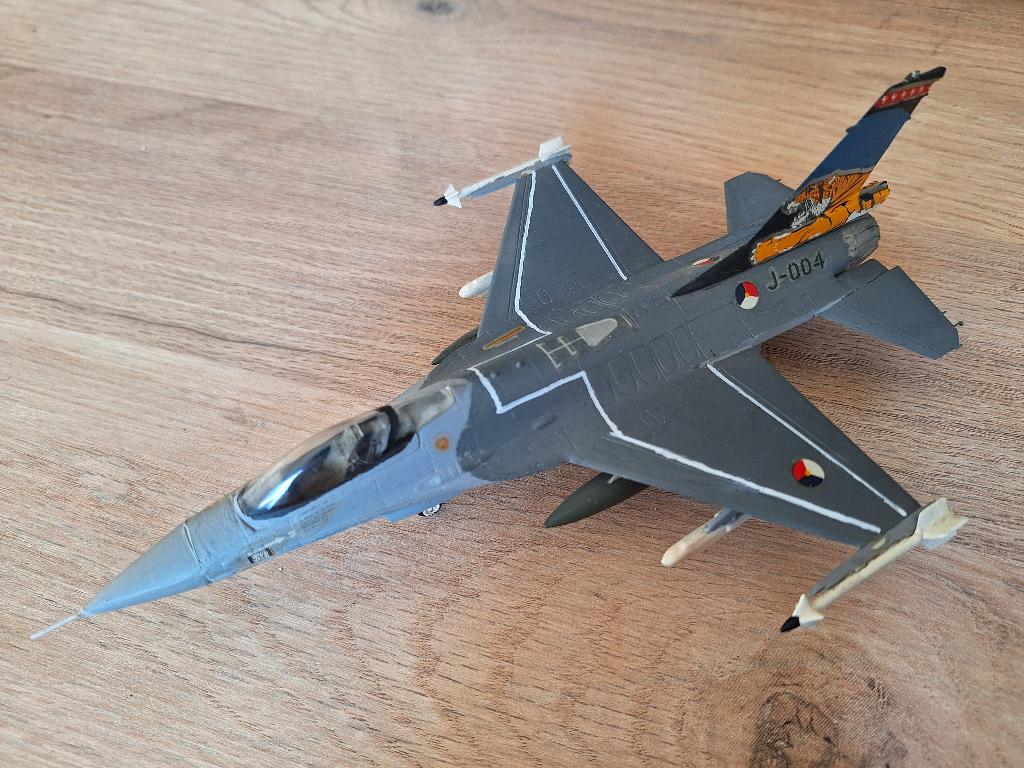 1:72 1/72 General Dynamics F-16 KLu Tigermeet Gebouwd, Overige merken, 1:72 tot 1:144, Ophalen of Verzenden, Zo goed als nieuw