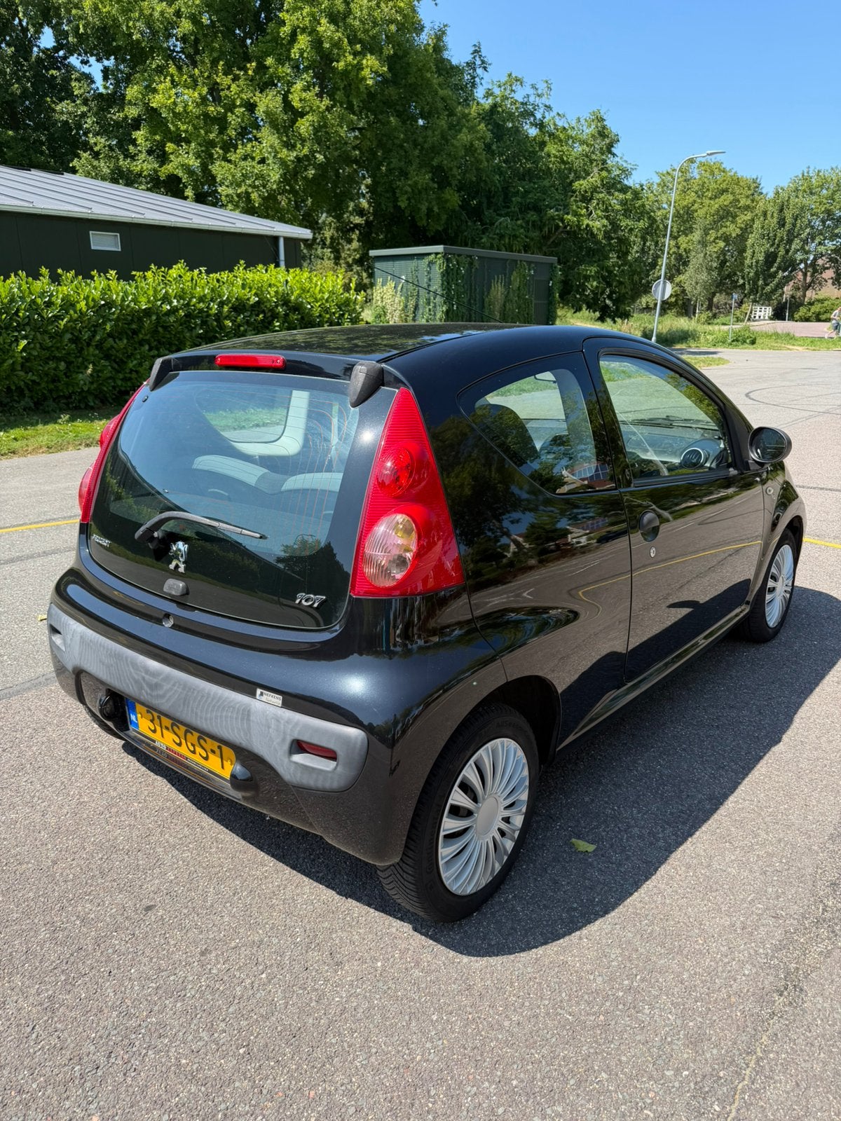 Peugeot 107 1.0 12V E-vti 68PK 3DR 2011 Zwart, Auto's, Peugeot, Voorwielaandrijving, 4 stoelen, Origineel Nederlands, Handgeschakeld