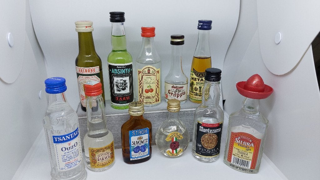 Miniatuur drankflesjes divers, Verzamelen, Ophalen of Verzenden