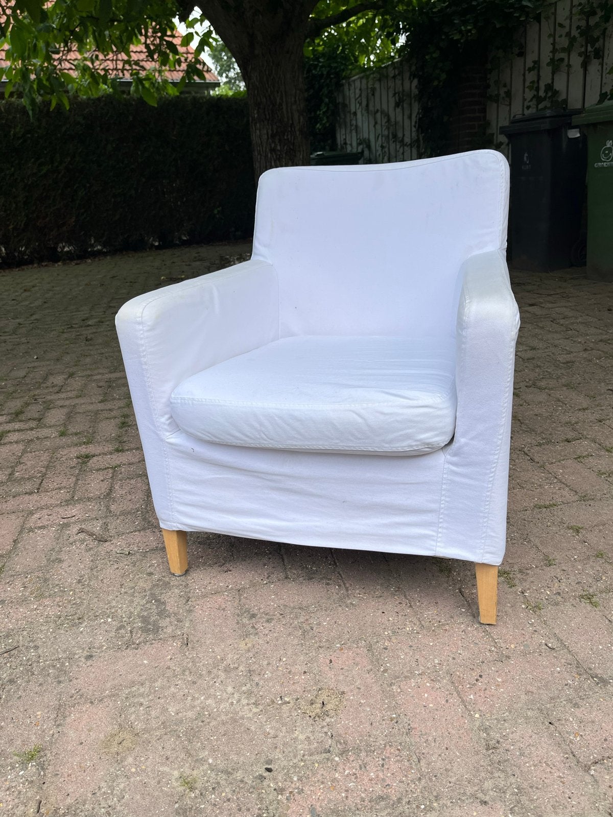 IKEA stoel met witte hoes - Comfortabel en stijlvol, Huis en Inrichting, Fauteuils, Ophalen, Gebruikt, 75 tot 100 cm, Stof
