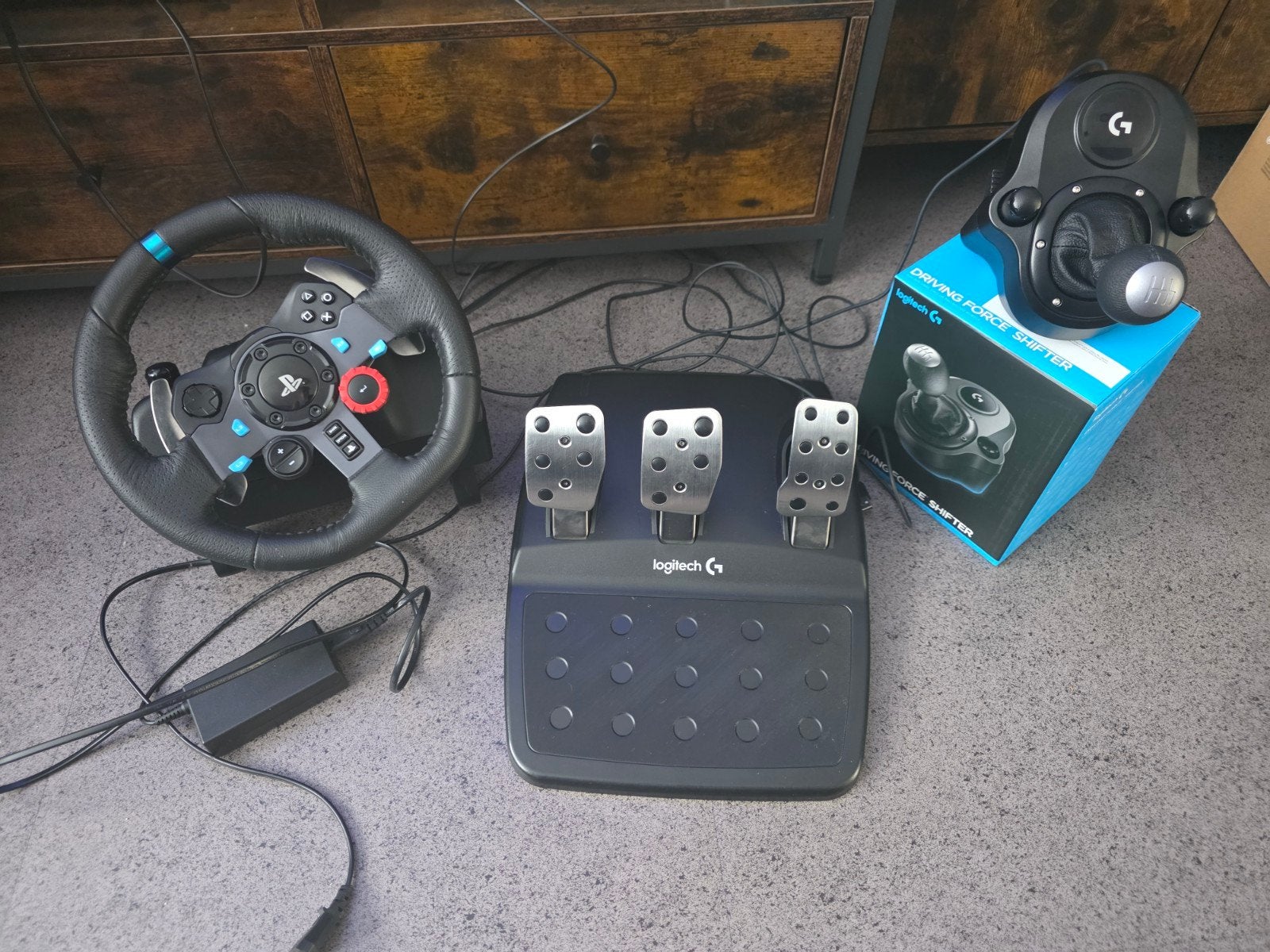 Logitech G29 racestuur set met shifter voor PS5 en PC, Racestuur, Force feedback, Zo goed als nieuw, Logitech