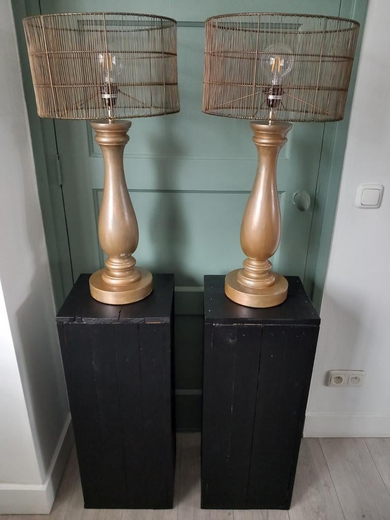 2 stuks houten sokkels zuilen zwart, Huis en Inrichting, Woonaccessoires | Zuilen en Pilaren, Ophalen, Nieuw