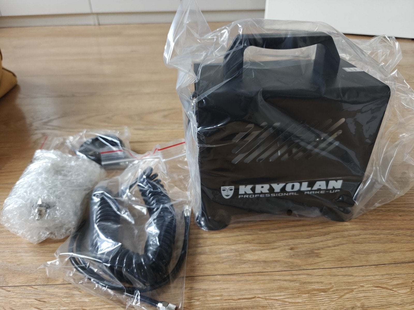 Kryolan Professional Make-up Airbrush Set, Ophalen of Verzenden, Nieuw, Gehele gezicht, Make-up