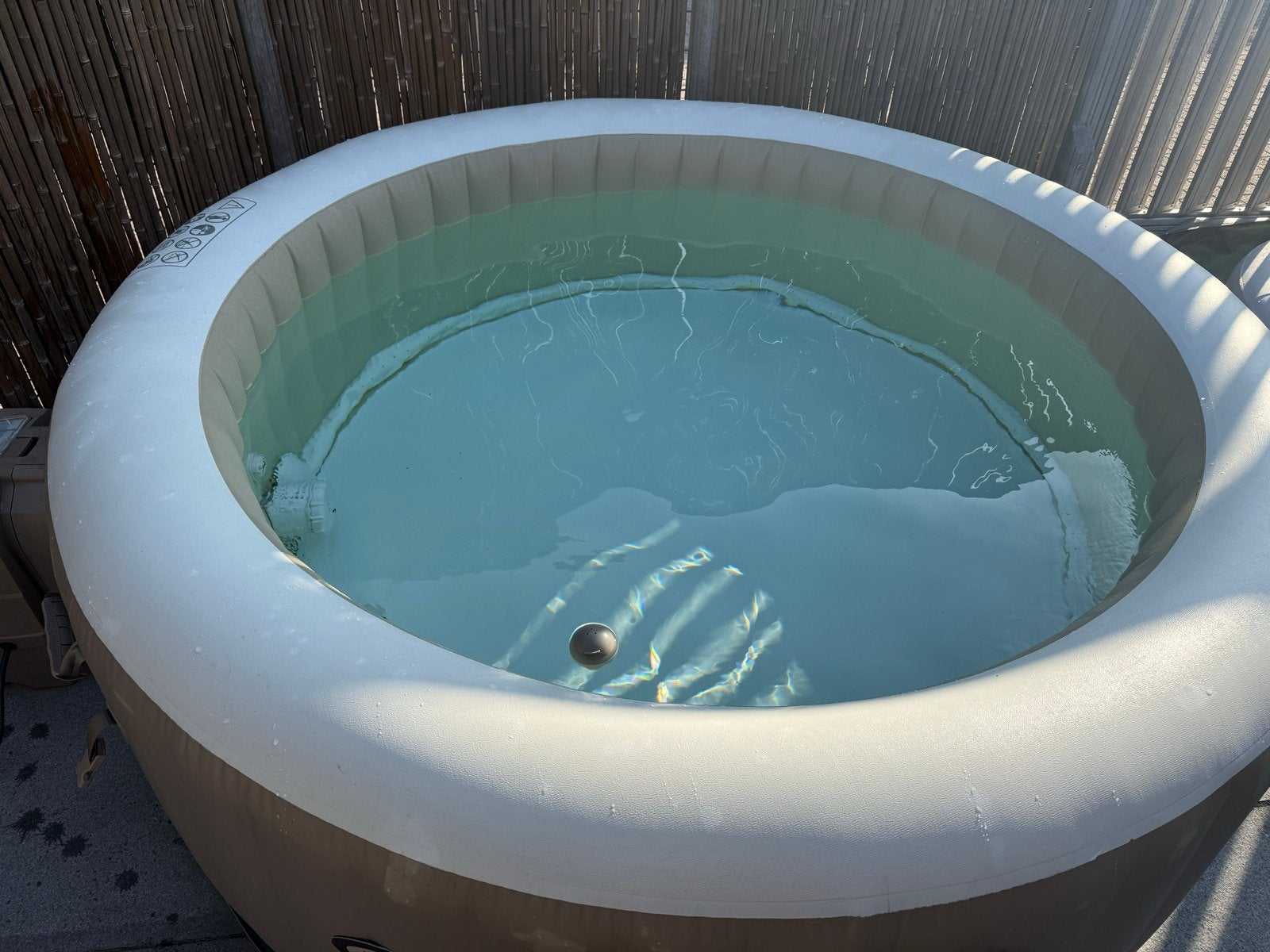 Intex PureSpa opblaasbare jacuzzi met pomp en afdekzeil, Ophalen, Gebruikt, Afdekzeil, Opblaasbaar