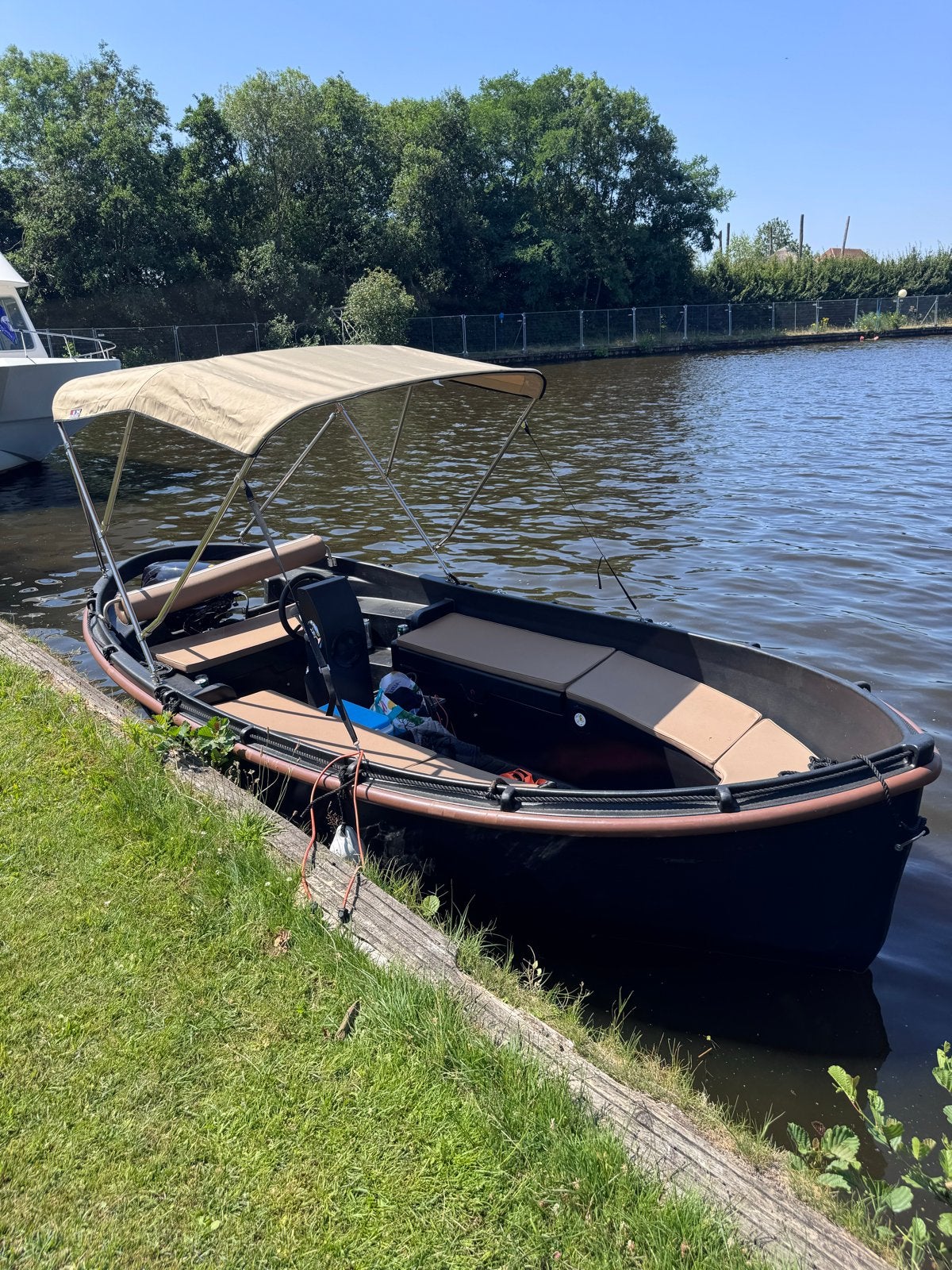 Whaly 450 Classic Sloep - Vaarklaar met 9.9pk Tohatsu, Watersport en Boten, Ophalen, 10 pk, Whaly, Consoleboot