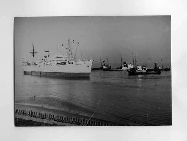 scheepvaart-foto-ZEELAND-stranding schip- div-sleepboten, Ophalen of Verzenden, Zo goed als nieuw, Motorboot, Boek of Tijdschrift