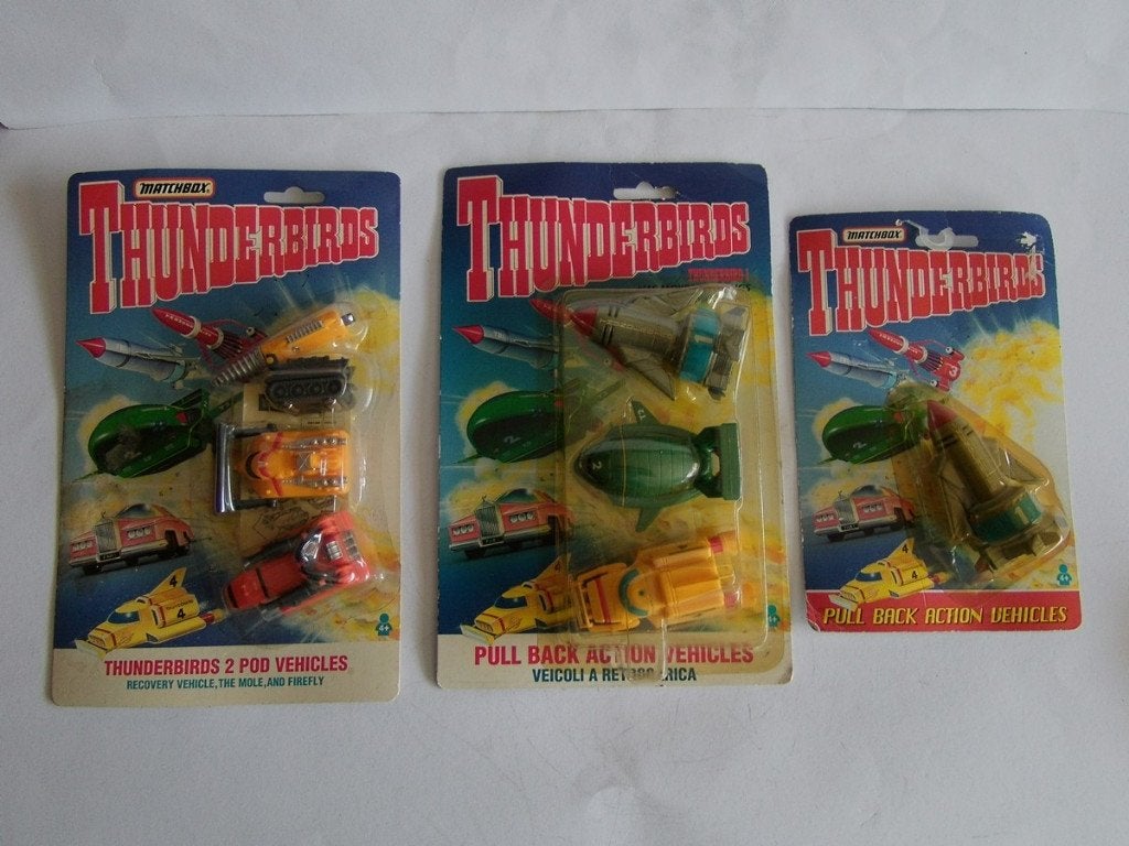 Oude Matchbox Thunderbirds Voertuigen op Card, China, 1992, Ophalen of Verzenden, Zo goed als nieuw, Tv, Beeldje, Replica of Model
