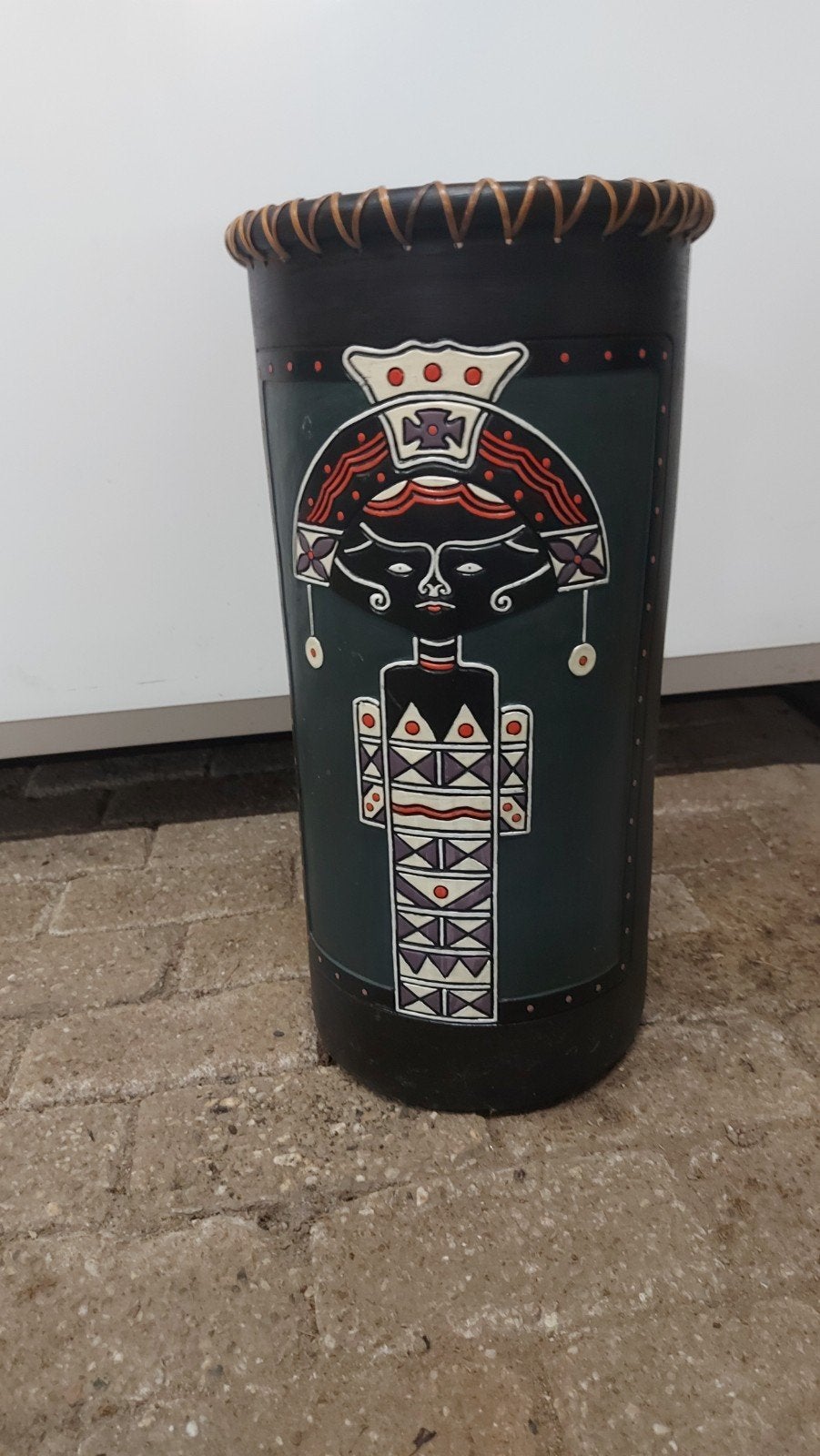 Unieke handgemaakte paraplubak vaas met etnisch design NIEUW, Ophalen