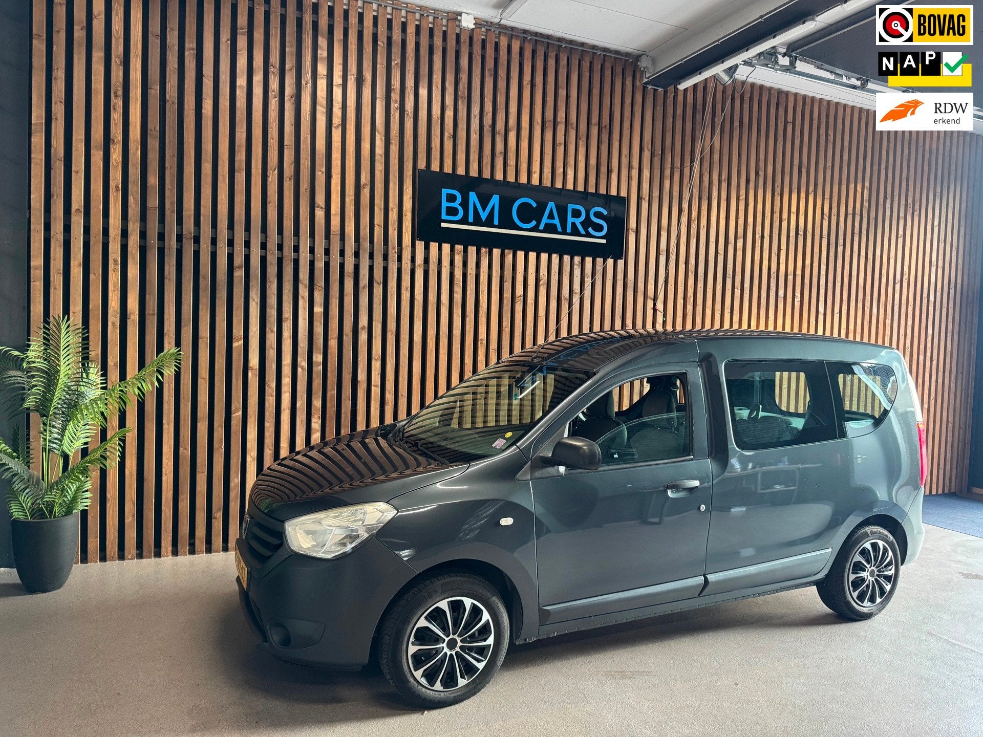 Dacia Dokker 1.2 TCe Ambiance Airco, Trekhaak,1e Eig, Voorwielaandrijving, Euro 5, Gebruikt, 4 cilinders
