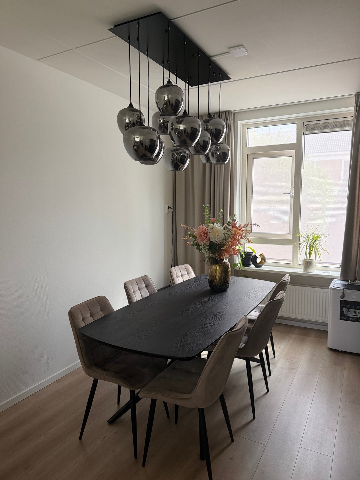 Zwarte eettafel met 6 stoelen - 200x90 cm, Ophalen, 50 tot 100 cm, Zo goed als nieuw, Vijf personen of meer