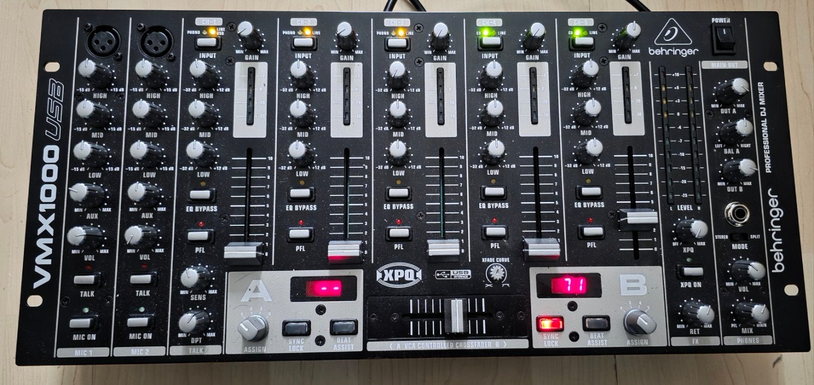 Behringer VMX1000USB DJ Mixer - Professionele Mengtafel, Muziek en Instrumenten, Ophalen, Gebruikt, Dj-set, Behringer