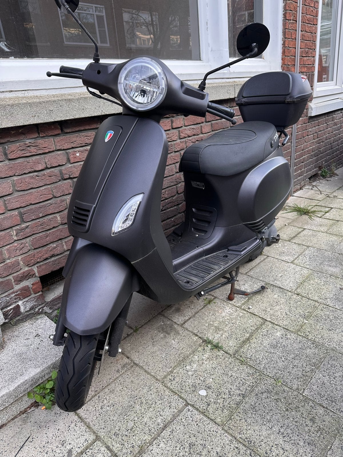 TYM Broomscooter - Mat Zwart met Topkoffer, Ophalen of Verzenden, Gebruikt, Overige typen, Overige merken