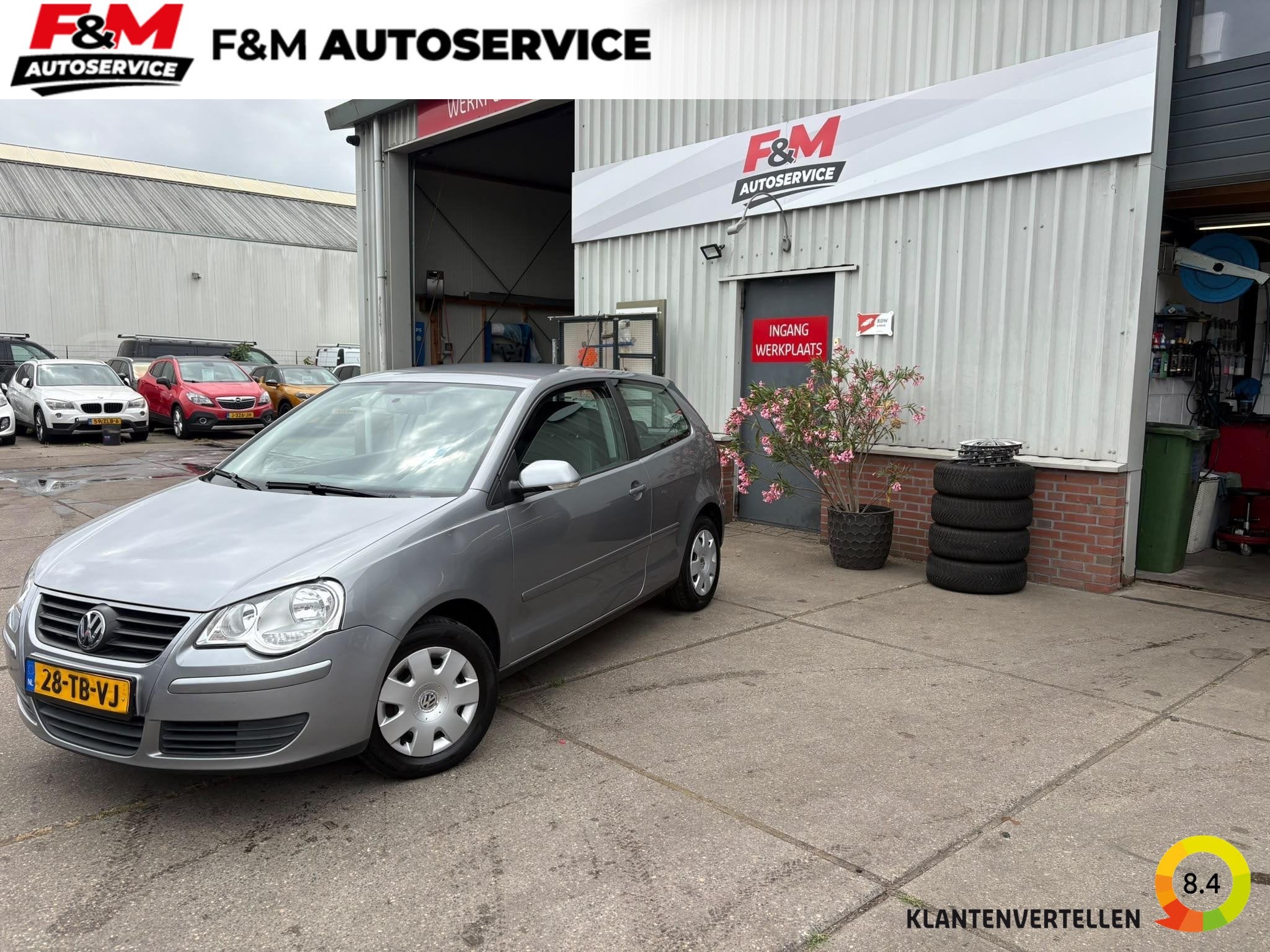 Volkswagen Polo 1.4-16V Optive Airco, radio, Voorwielaandrijving, Stof, Gebruikt, Zwart