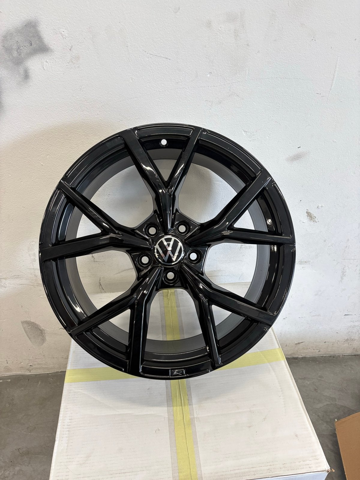 Nieuwe 19 inch estoril VW Golf 8 R Velg(en) - Origineel, 19 inch, Velg(en), Nieuw, Ophalen of Verzenden