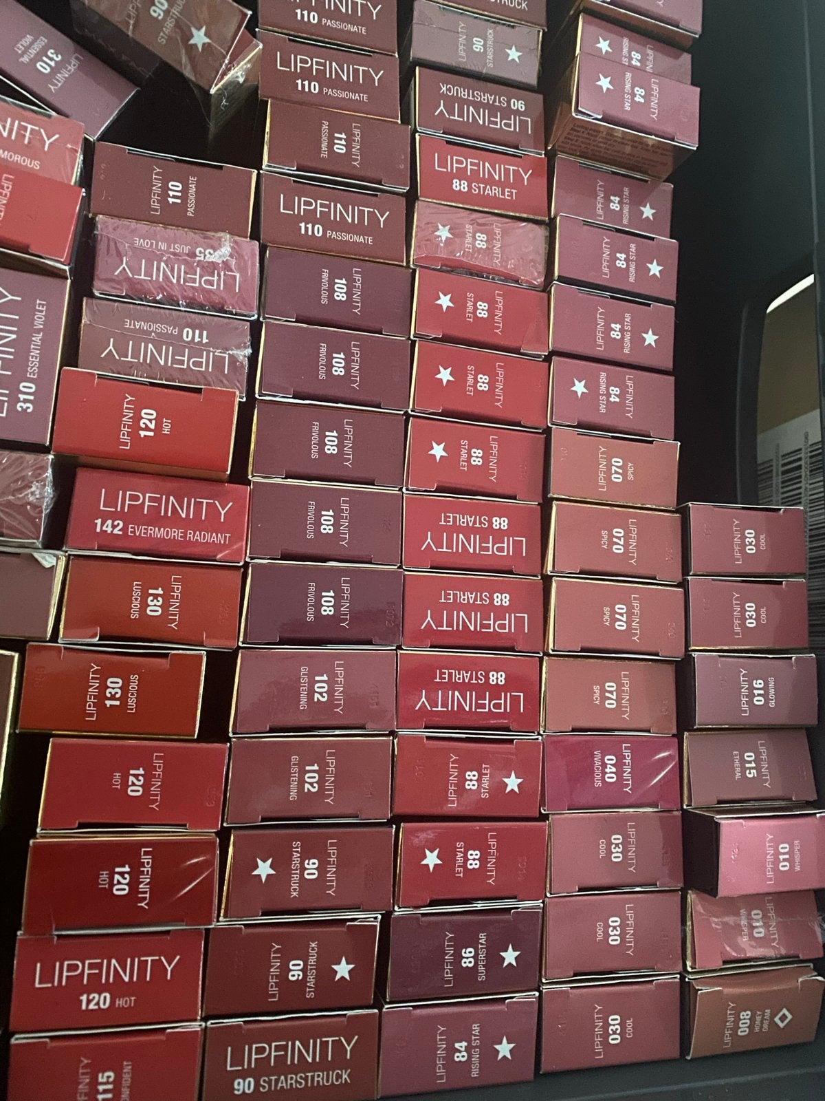 Lipfinity Lipgloss zonder topcoat - Diverse kleuren, Nieuw, Ophalen of Verzenden, Make-up, Overige kleuren