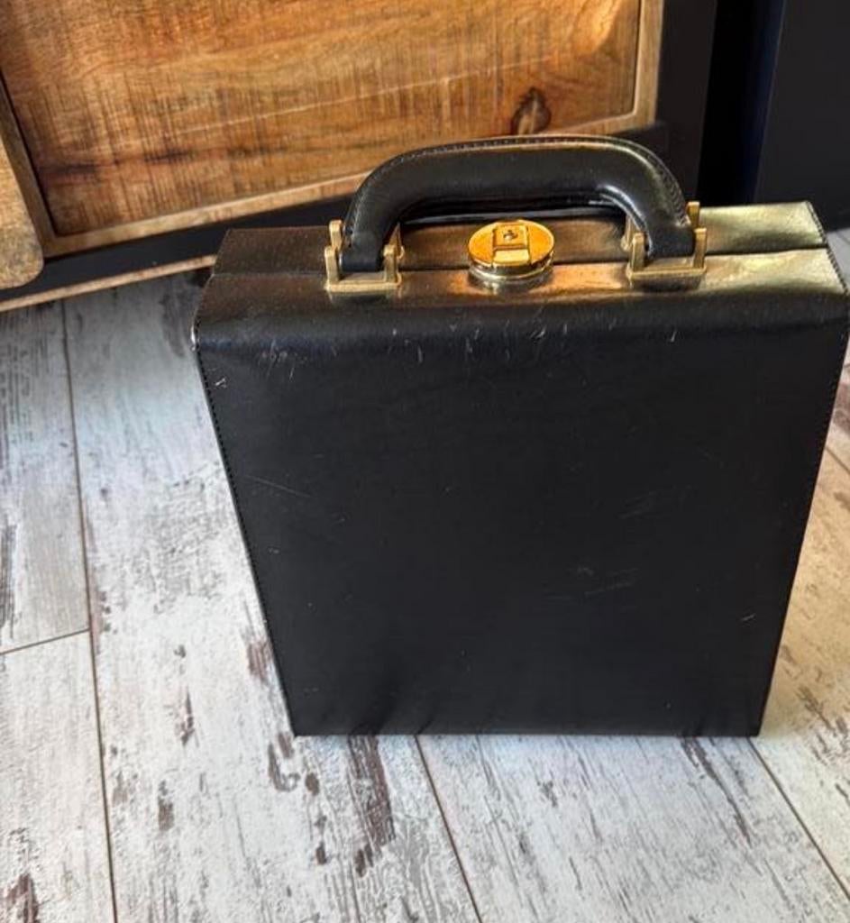 Vintage Zwart Vouwkoffertje met Sleutels, Sieraden, Tassen en Uiterlijk, Koffers, Overige materialen, Gebruikt, Slot, Minder dan 50 cm
