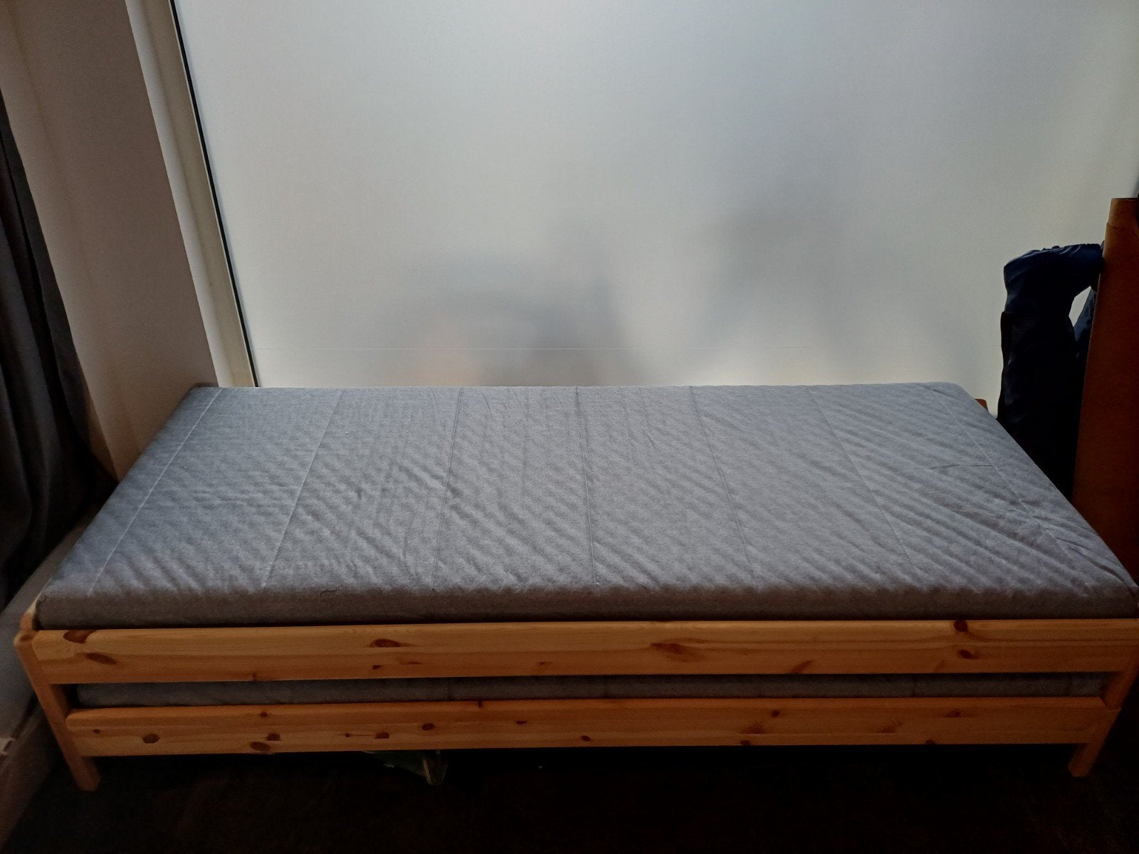 IKEA stapelbedden plus 2 schuimmatrassen., Huis en Inrichting, Slaapkamer | Bedden, Ophalen, Verstelbaar, Beige, Tweepersoons