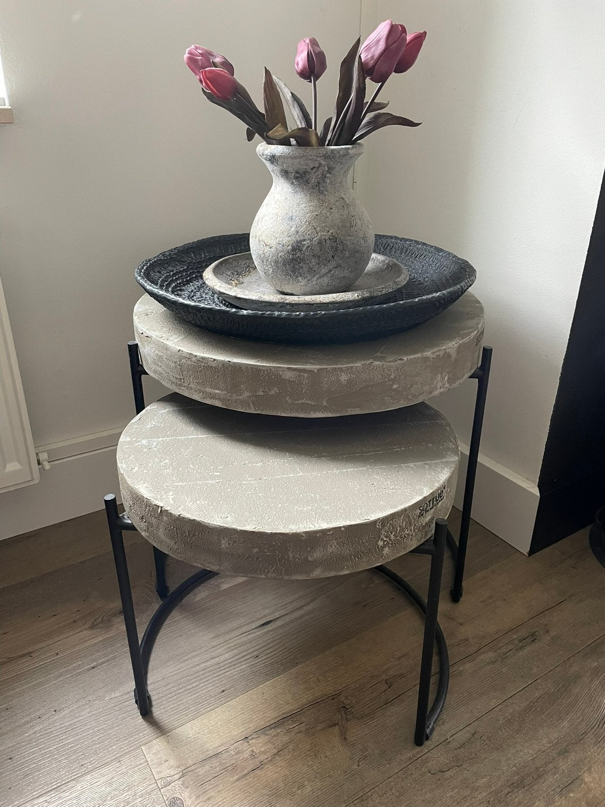 Set beton tafeltjes, Minder dan 55 cm, Metaal of Aluminium, Rond, Zo goed als nieuw